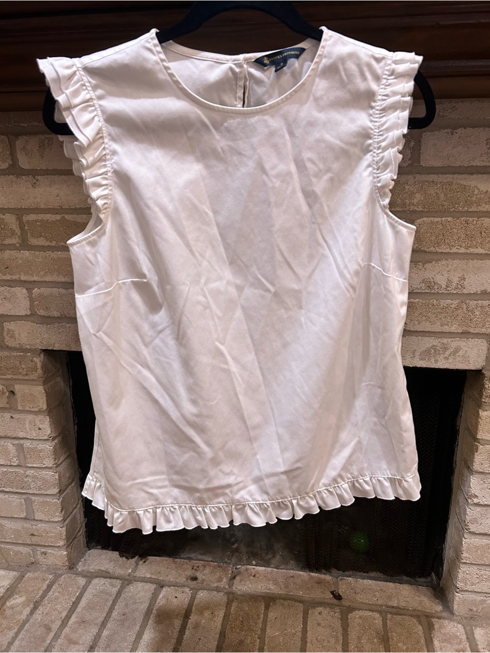 Brooks Brothers White Ruffle Sleeve Cotton Shell EUC